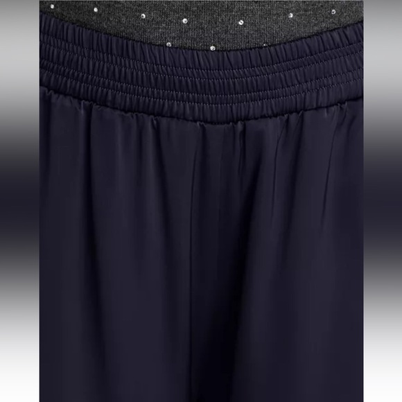 Fabiana Filippi•High Rise Wide Leg Pants
Women’s•Dark Blue•38 IT, 2 US - Picture 5 of 12